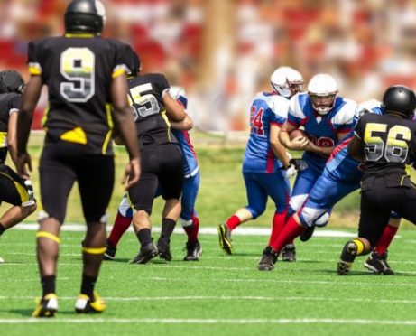 How to Play Fantasy Football Without Breaking the Bank
